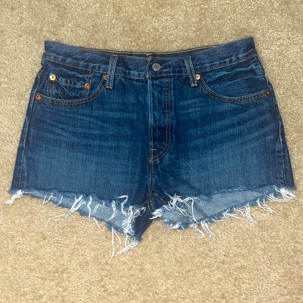 Levi’s 501 shorts : ) Women’s size 29